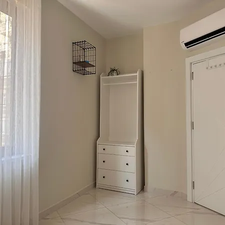 Cozy 2-bedroom Apartment, Cleopatra Beach, شقة *
