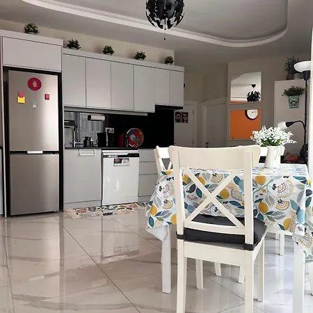 Cozy 2-bedroom Apartment, Cleopatra Beach, *